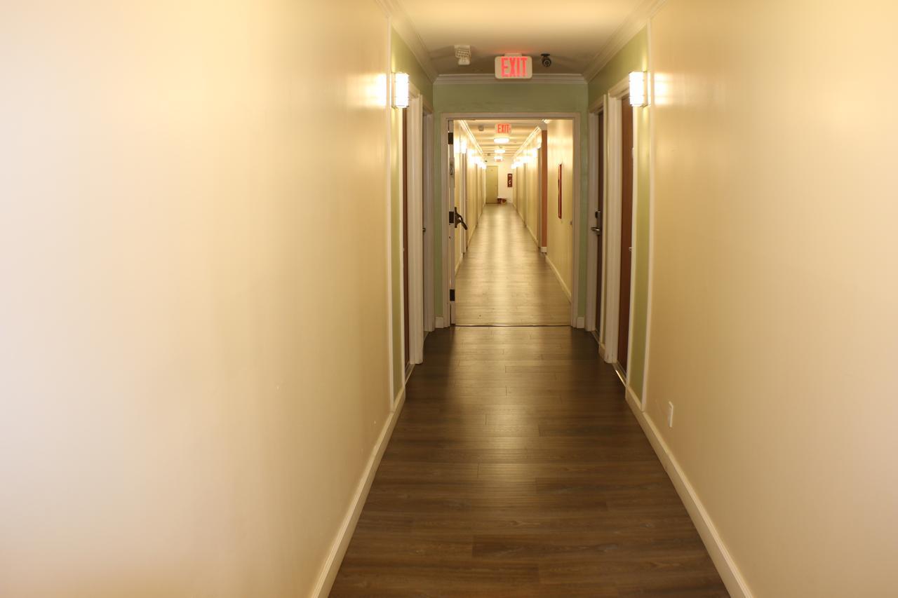Center Lake Hotel Los Angeles Ngoại thất bức ảnh